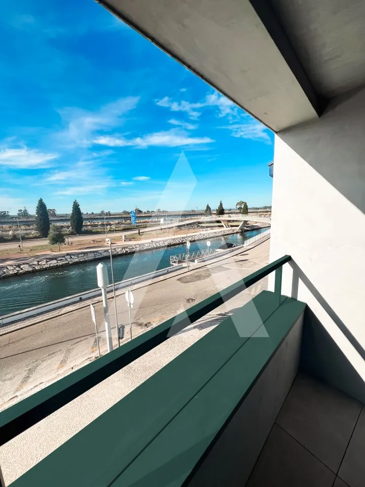 Balcon - T1+1 Apartment with Canal View in Aveiro