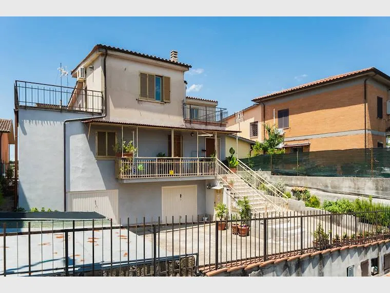 Esterno - Central Two-Bedroom Apartment with Terraces in Formello
