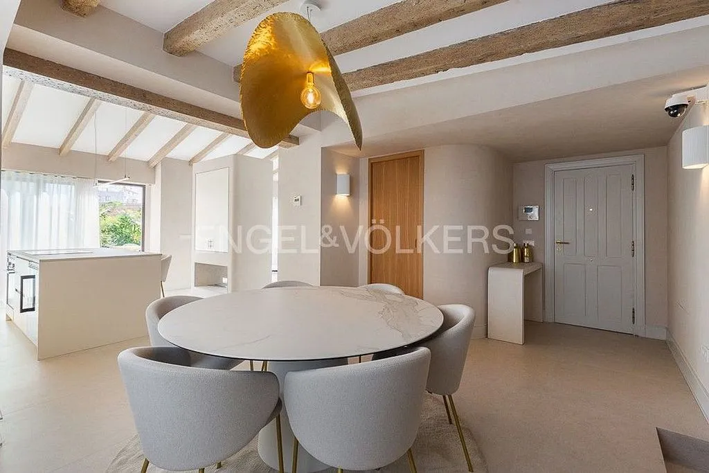 Söögituba - Renovated Penthouse with Terraza in La Seu