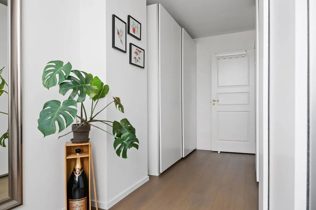 Esik - Open-Plan Apartment with Park Access in Lund