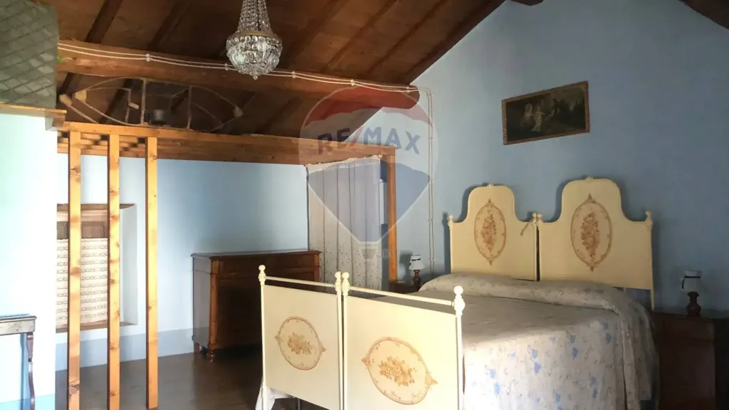 Chambres - Medieval Rustico with Income Potential in Monzambano