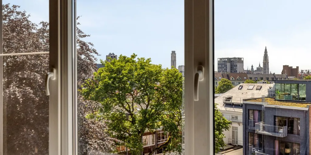 Rooms - Apartment with Cathedral View in Antwerp