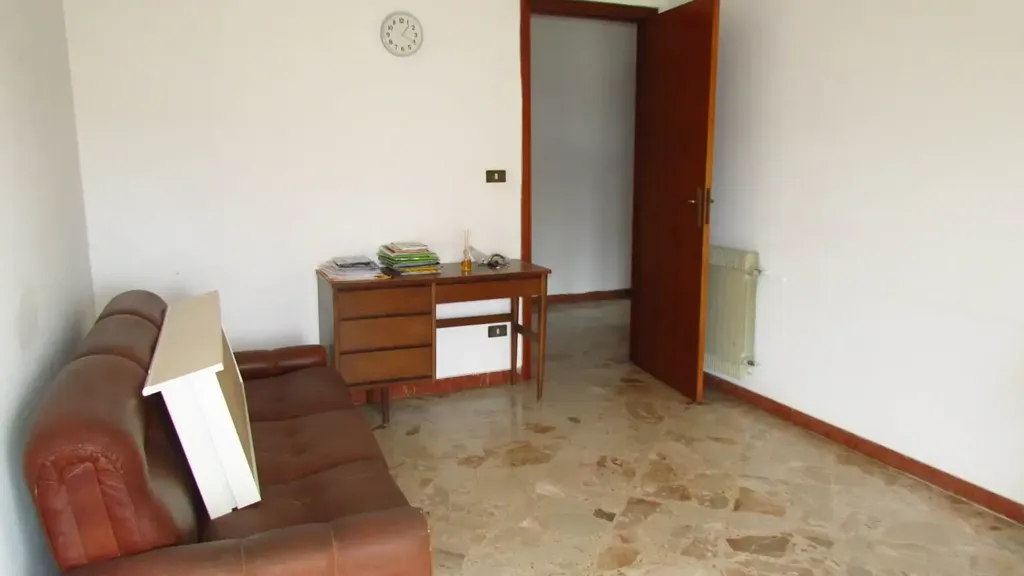 Magamistoad - 7-Room Apartment with Balcony in Sciacca