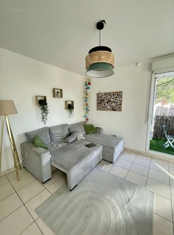 Séjour - Appartement T2 avec Balcon et Parking à Montpellier