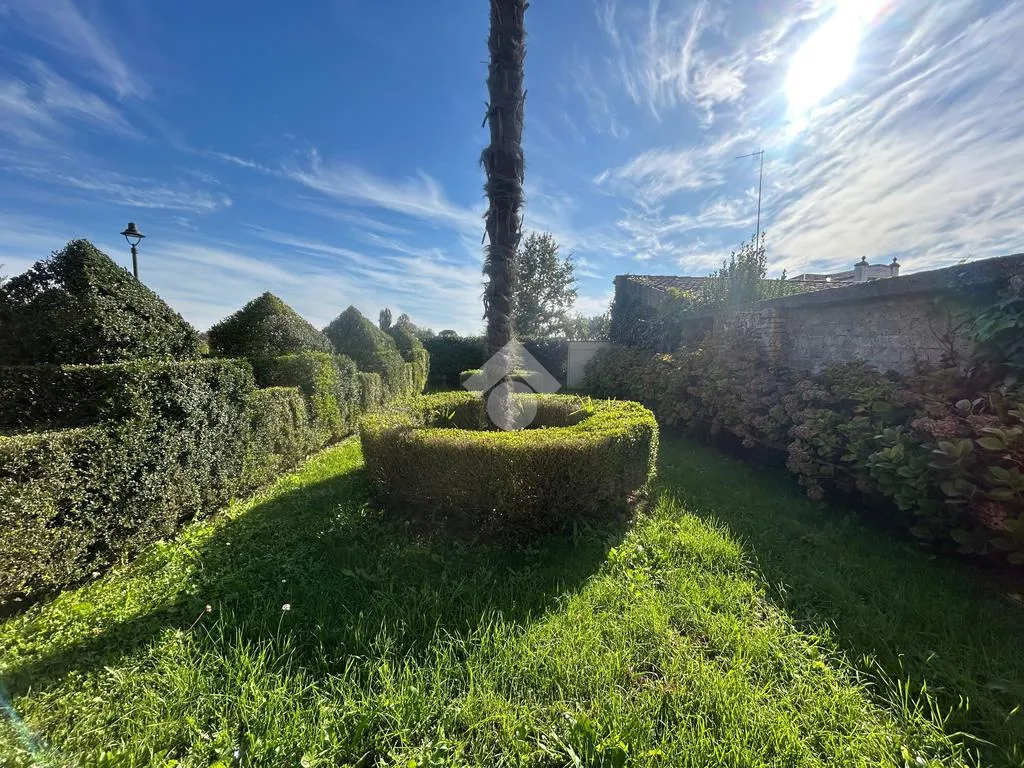 Aed - Historic Villa with Garden in Codroipo
