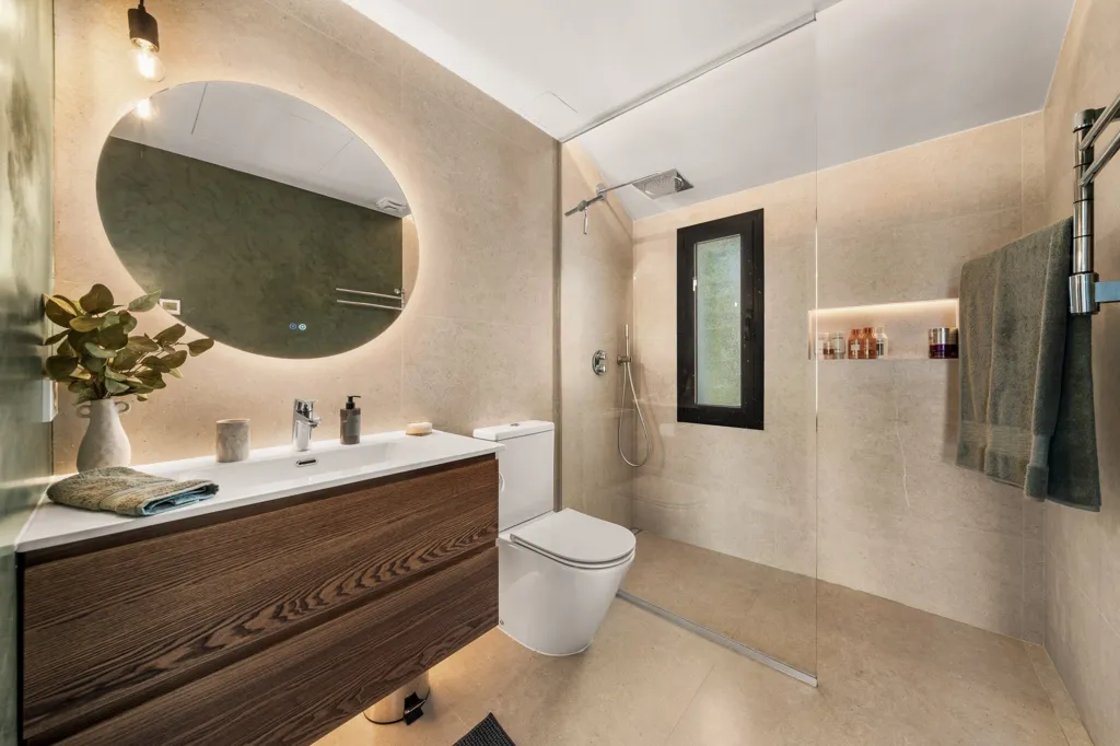 Salles de bain - Luxury Villa with Pool in Nueva Andalucía