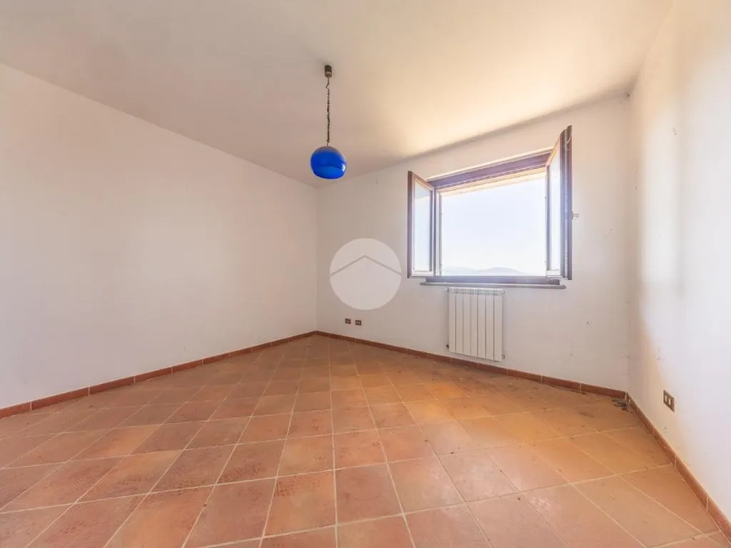Pièces - Versatile Villa with Olive Grove in Guidonia Montecelio