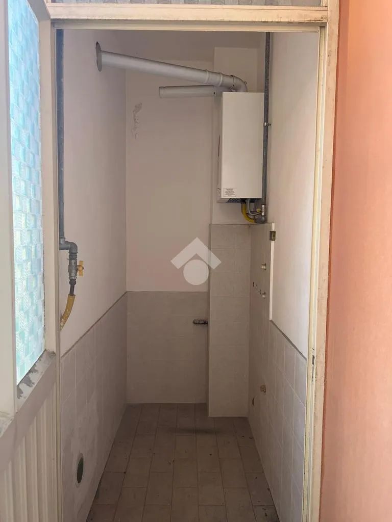 Esik - Modernised Apartment with Balcony in Giarre