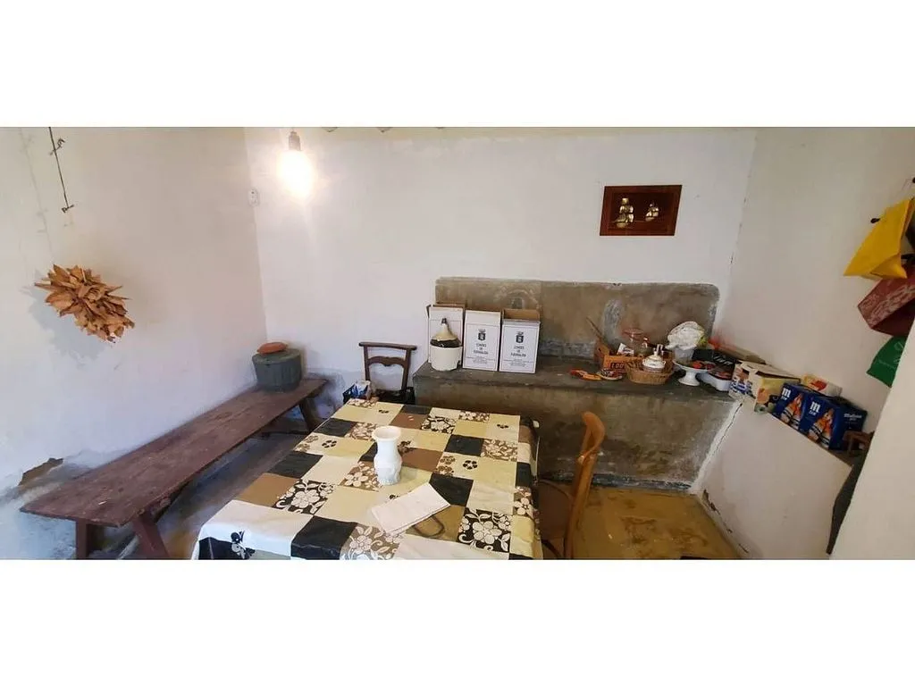 Söögituba - Spacious House with Multiple Garages in Novés