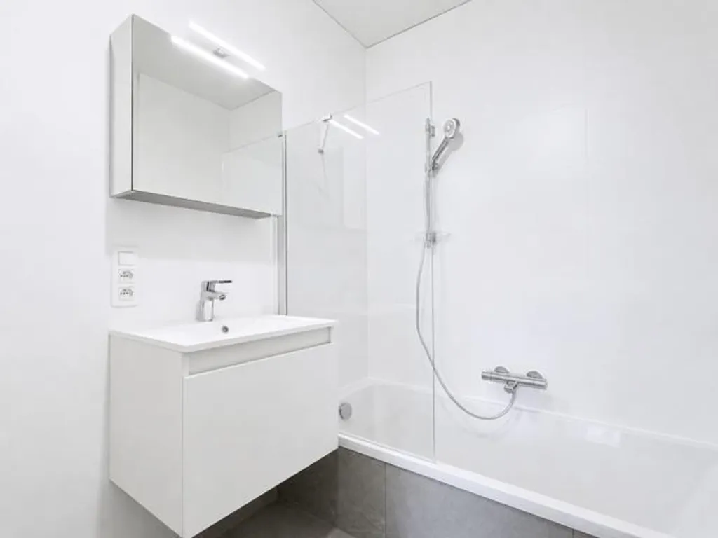 Vannitoad - New Flat with Solar Panels in Seneffe