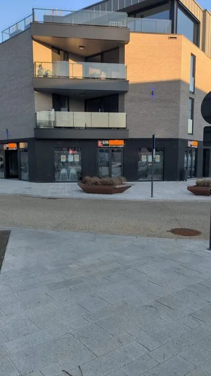 Extérieur - Appartement Moderne avec Vue sur la Place à Beringen