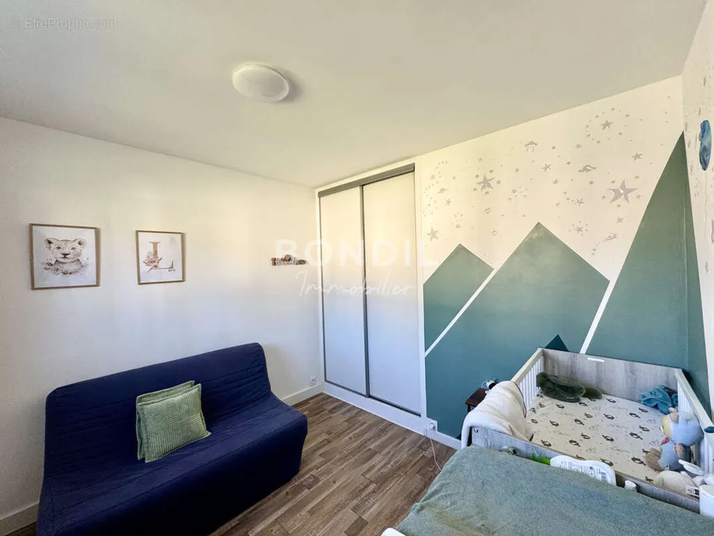 Chambres - Villa Rénovée avec Piscine à Puyricard