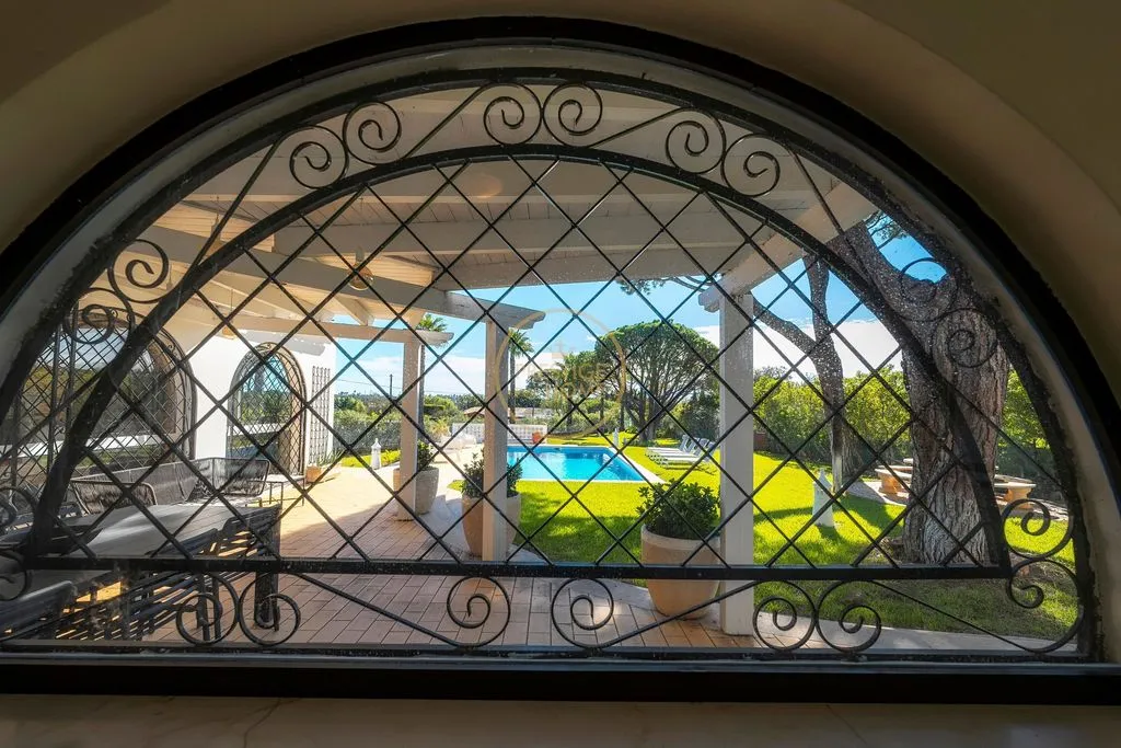 Terrass - Luxury Villa with Pool in Quarteira
