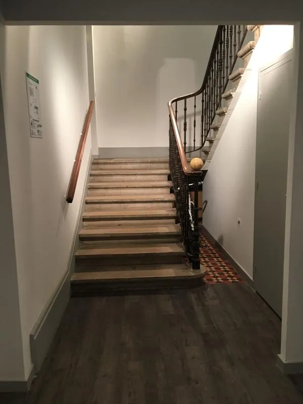 Pièces - Appartement Meublé 1 Pièce à Écully