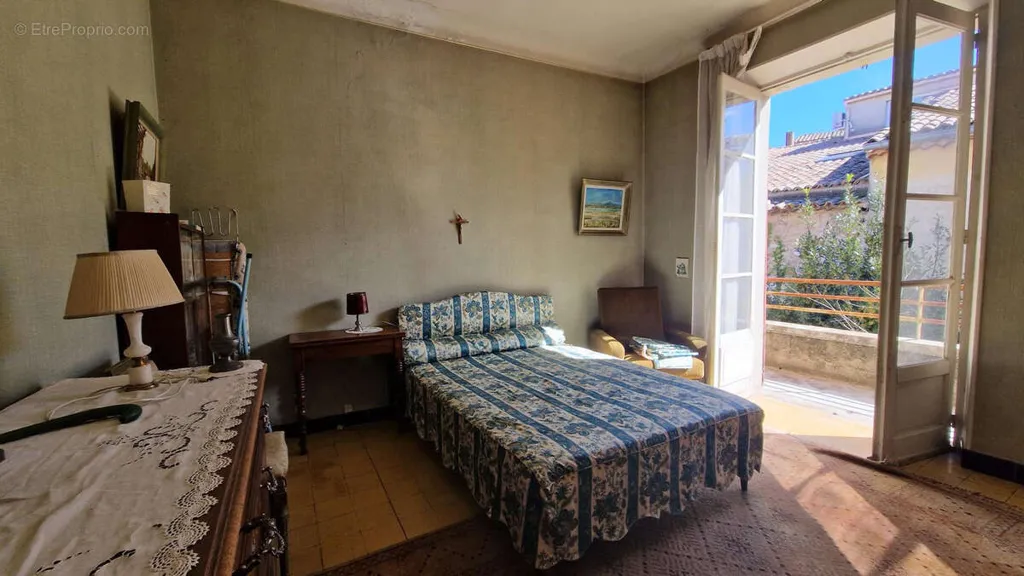 Magamistoad - Characterful 5-Piece Apartment in Pont-Saint-Esprit