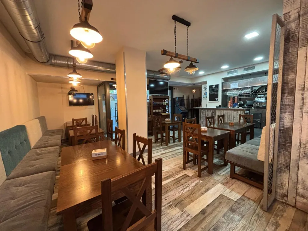 Dining Room - Bar-Restaurant with Terrace in Pinar de Jalón