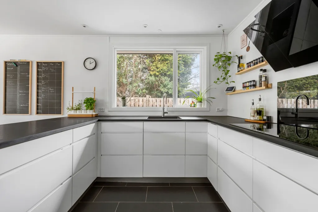 Cuisine - Family House with Pool in Hørsholm