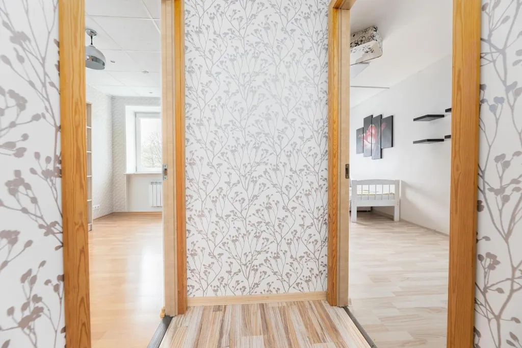Hallway - Renovated Apartment with Internet in Saku