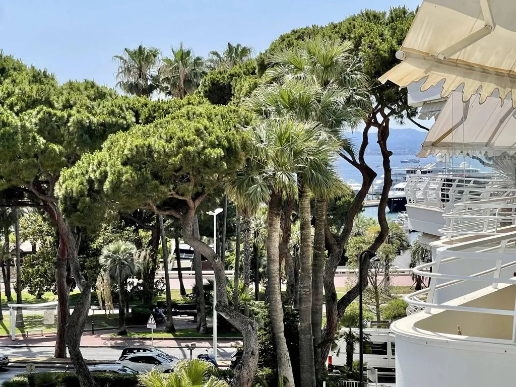 Rõdu - Luxury Flat with Sea View in Cannes