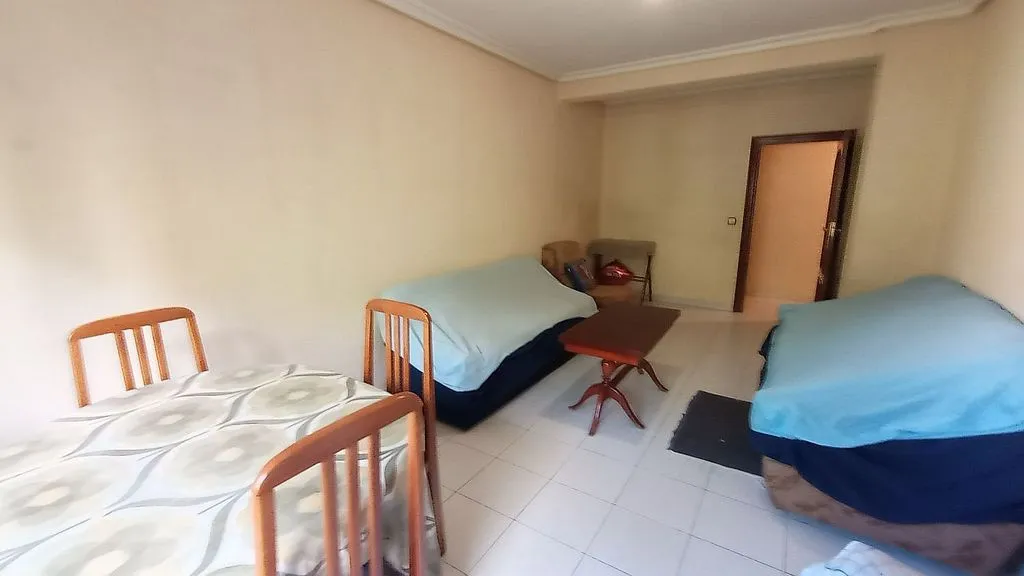 Salle à manger - Student Flat with Balcony in Delicias