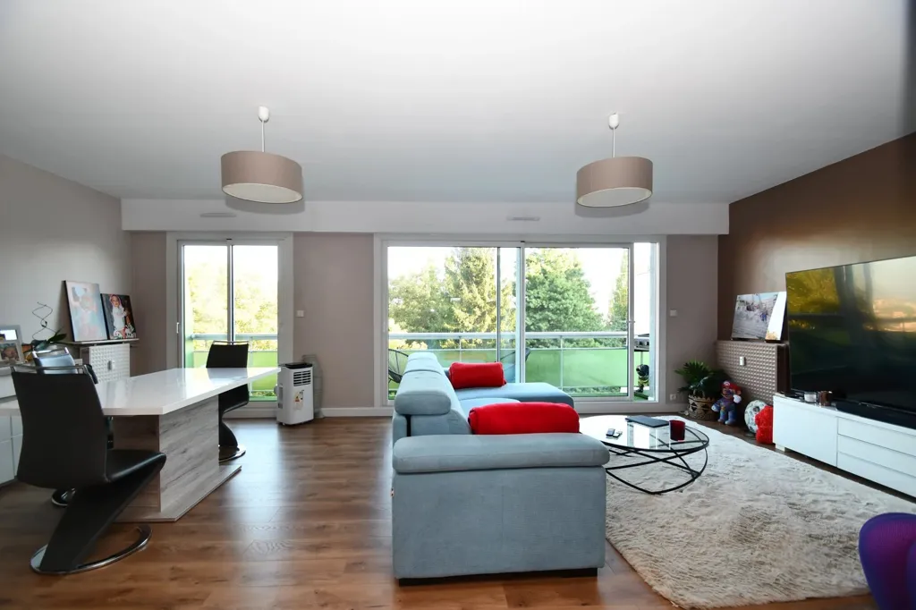 Elutuba - Type F3 Flat with Exceptional View in Prestigious Building