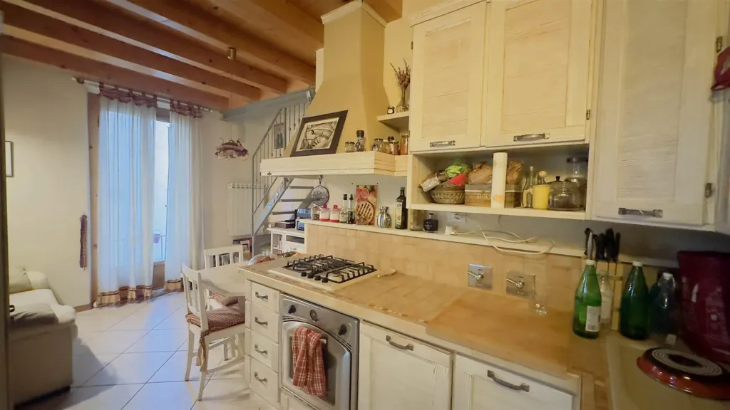 Kitchen - Rustic Apartment with Balcony in Florence