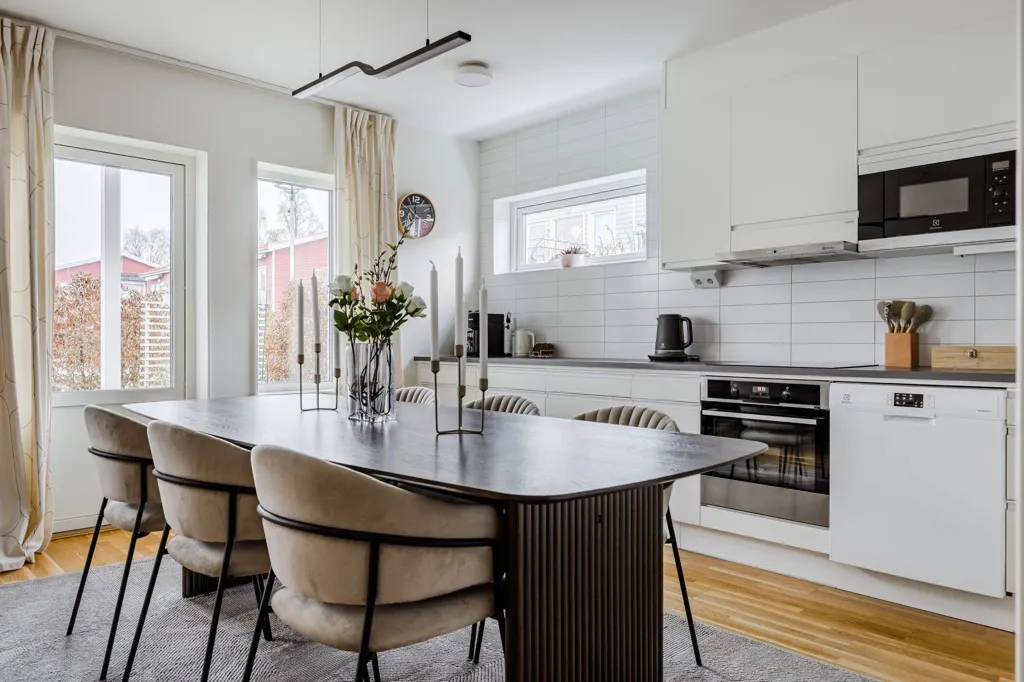 Salle à manger - Apartment with Balcony in Borlänge