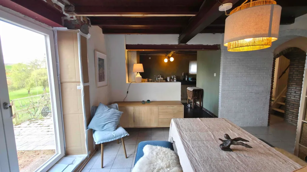 Salle à manger - Maison Rénovée avec Vue Panoramique à Vollezele