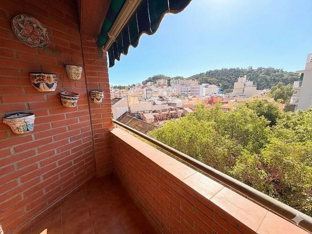 Rõdu - Corner Flat with Panoramic Views in Málaga Centre