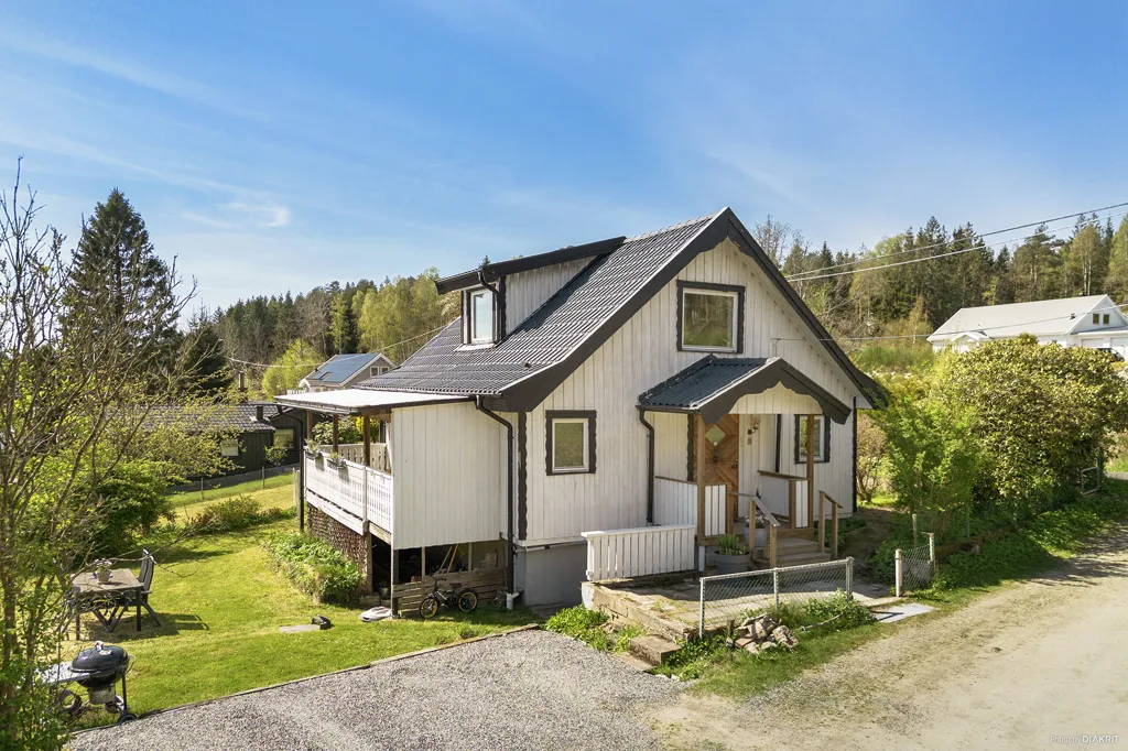 Õhuvaade - Villa with Garden in Kungsbacka