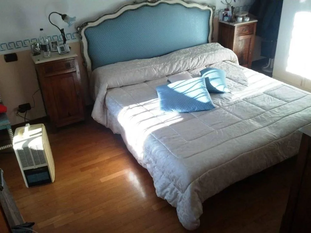 Chambres - Detached House with Private Garden in Massa