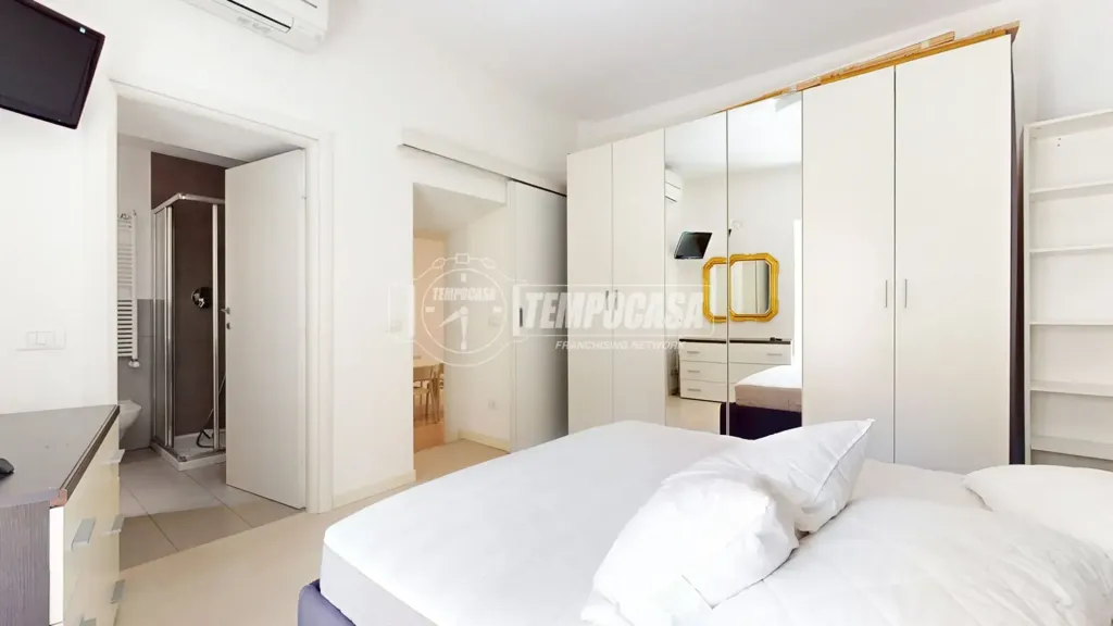 Magamistoad - Modern Flat with Balcony in Genoa