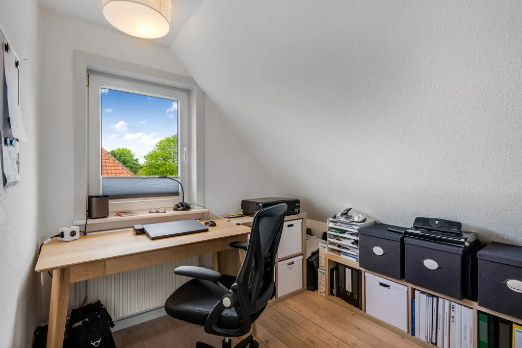 Kabinet - Modernised Villa with Functional Cellar in Skjern