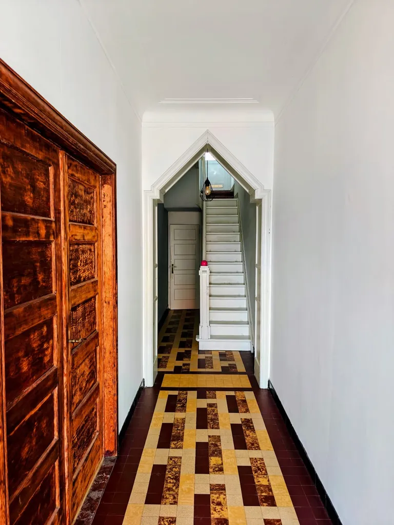 hallway_entrance