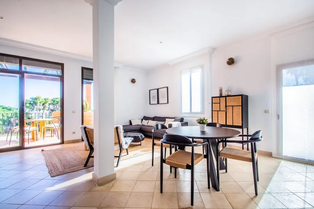 Salle à manger - Beachfront Penthouse with Jacuzzi in Estepona