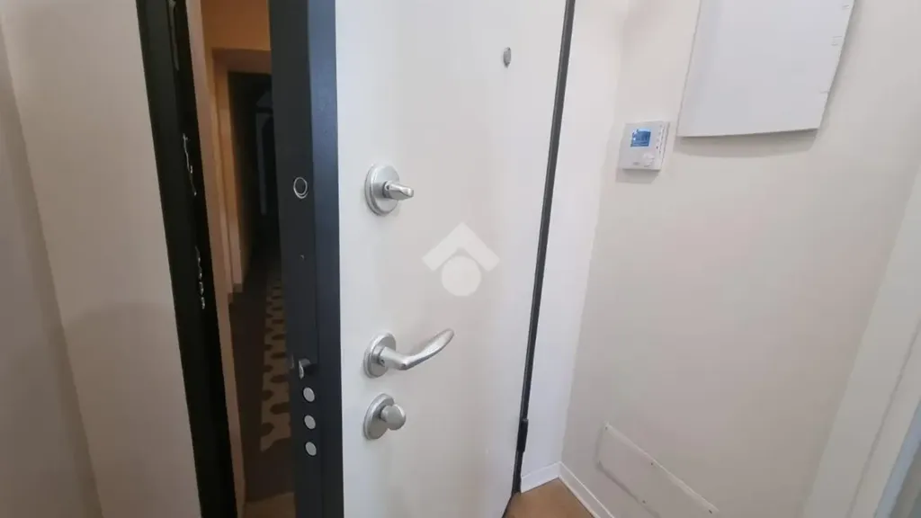 Entrée - Mansarded Apartment in Historic Building, Turin