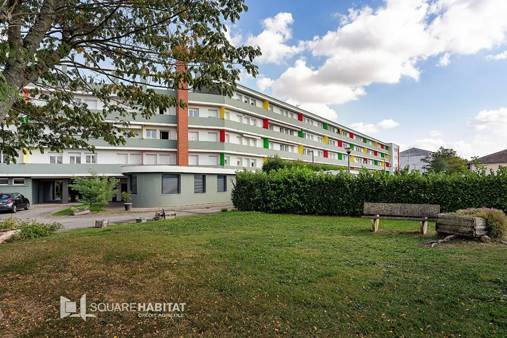 Jardin - Appartement 3 Pièces avec Terrasse à Auterive