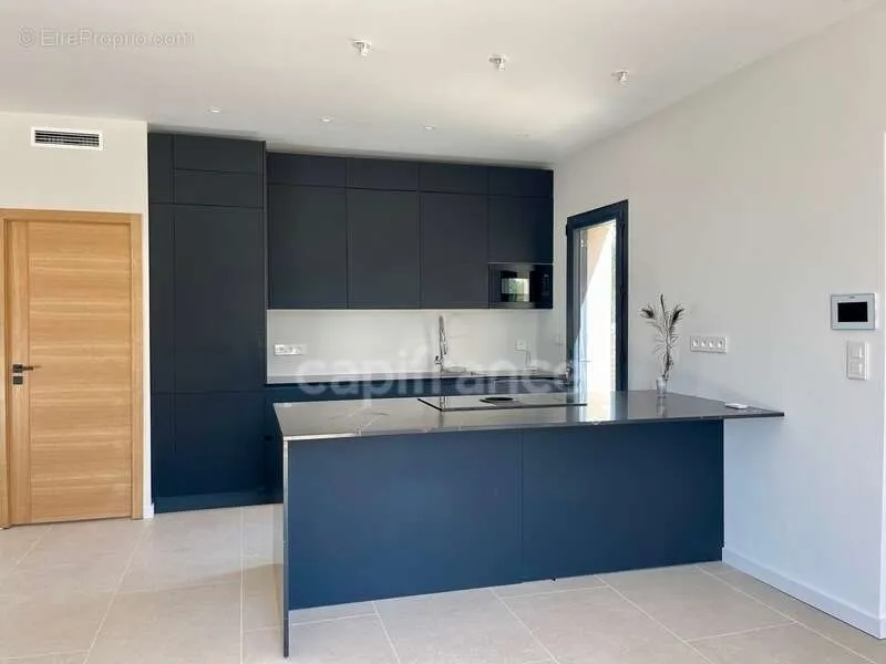 Cuisine - Villa Moderne avec Vue sur le Luberon à Vaucluse