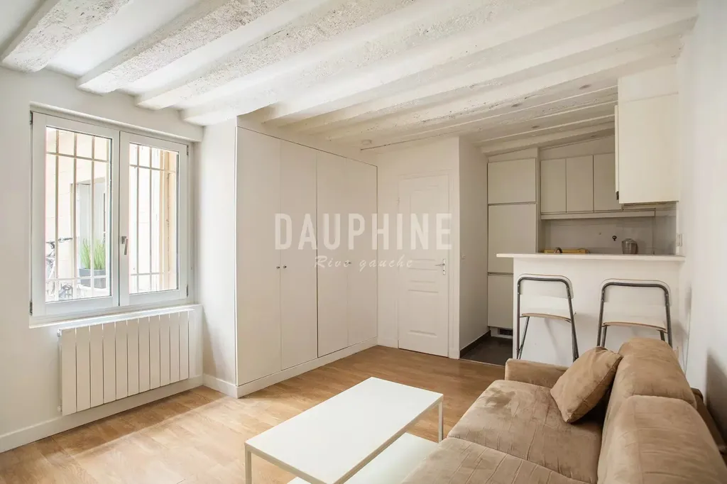 Elutuba - Studio with Open Kitchen in Odéon Centre