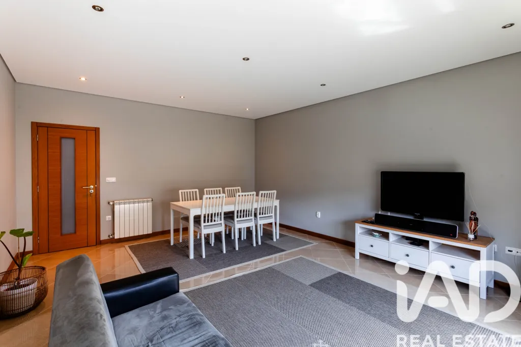 Séjour - T3 Apartment with Private Terrace in Pardilhó Centre