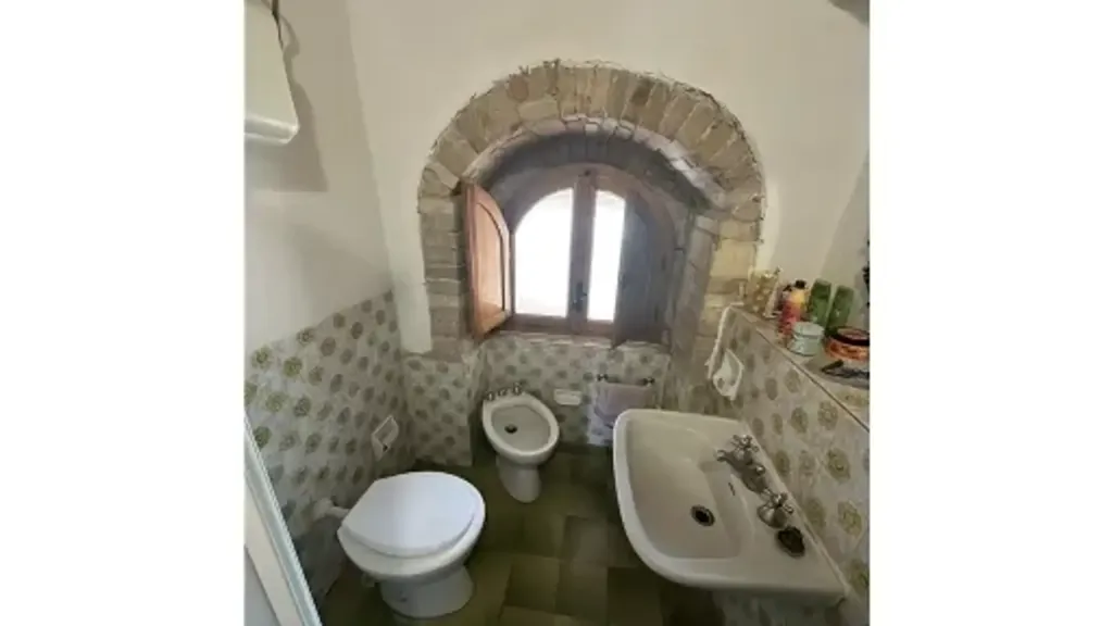 Salles de bain - Rustic Terraced House in San Gimignano