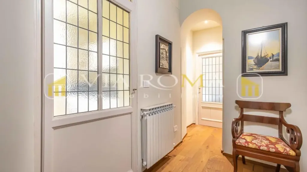 Esik - Luxury Flat with Period Features in Lucca
