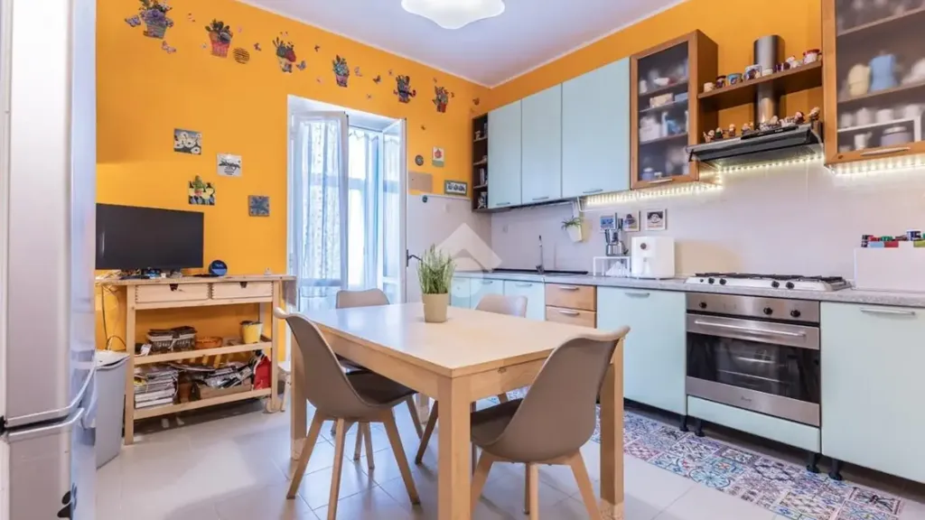 Köök - Rearranged Apartment with Balcony in Sutri
