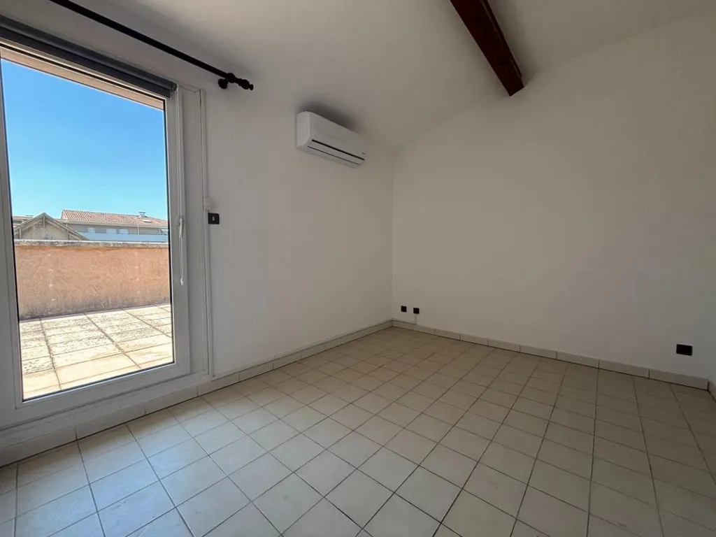 Toad - Duplex Apartment with Terraces in Avignon