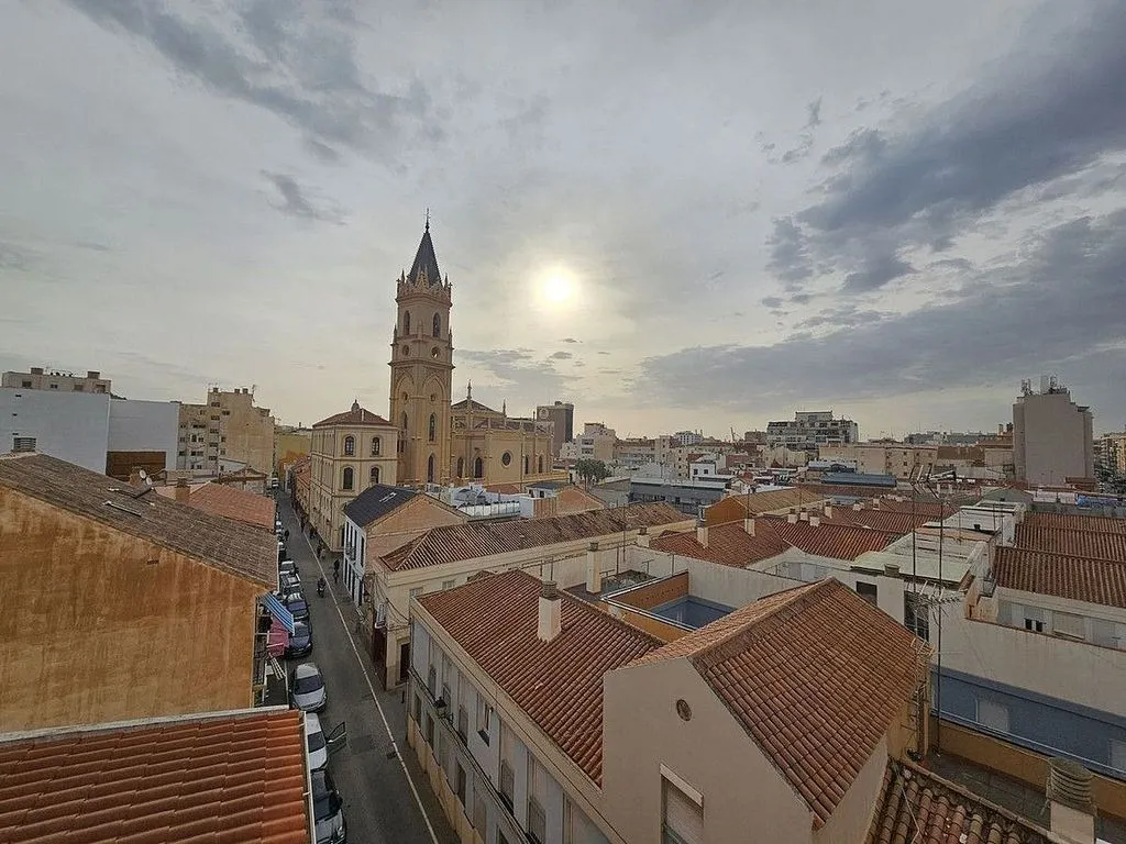 Välivaade - Complete Building with Pool in Málaga Centre