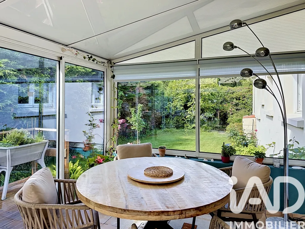 Terrasse - Maison Traditionnelle avec Jardin à Plomeur