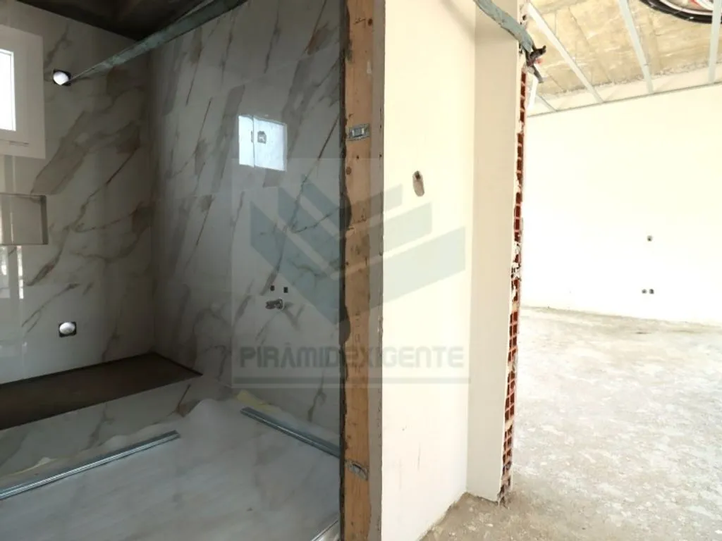 Pièces - Contemporary Duplex with Pool in Azeitão