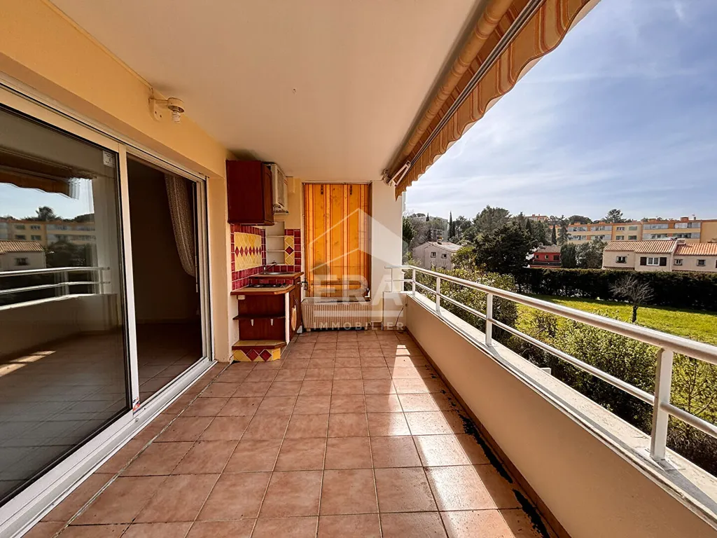 Rõdu - Apartment with Terrace in Saint-Raphaël
