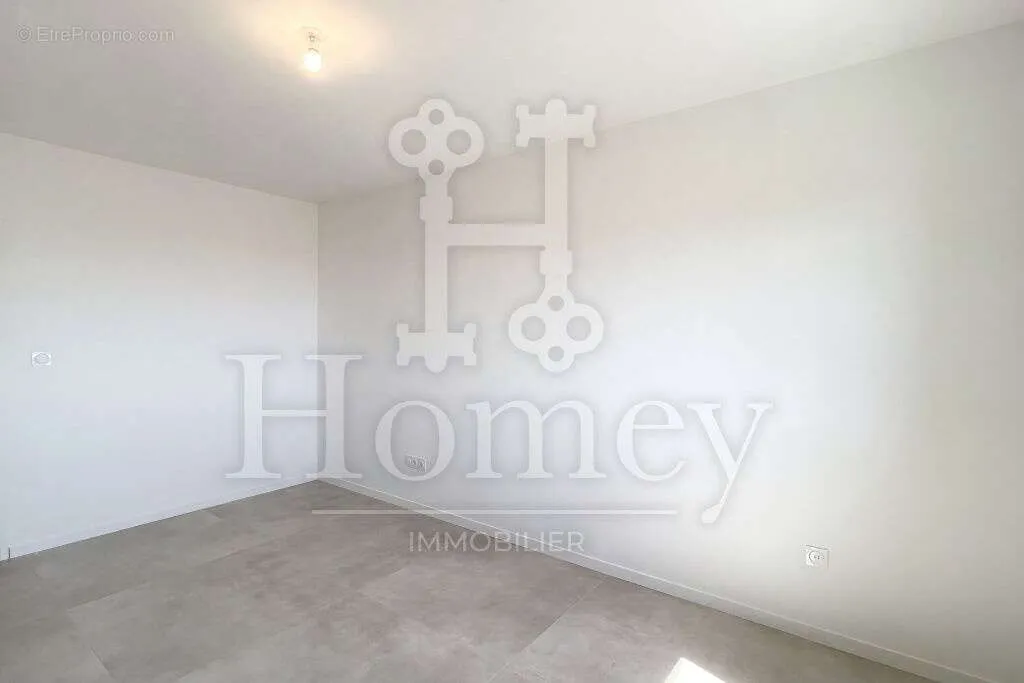 Stanze - New House with Panoramic View in Echenevex