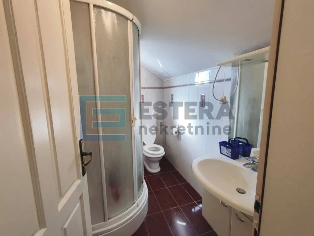 Salles de bain - Two-Bedroom Flat with Terrace in Ivanec Centre